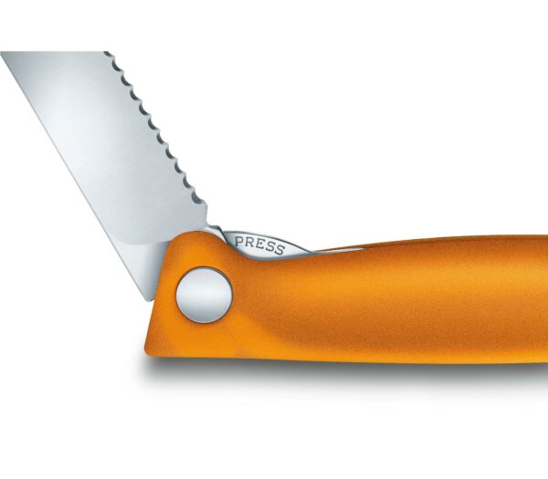Victorinox Swiss Classic faltbares Gemüsemesser orange – Bild 4