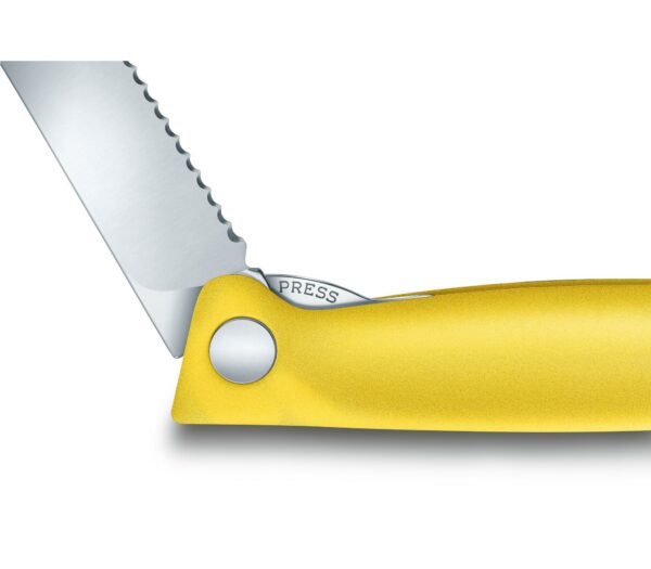 Victorinox Swiss Classic faltbares Gemüsemesser gelb – Bild 5