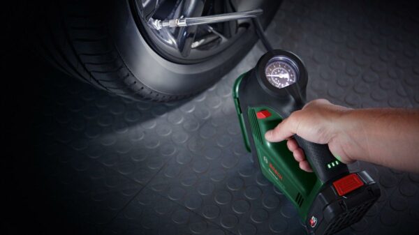 Bosch UniversalPump 18V Set (1x2,0Ah) – Bild 5